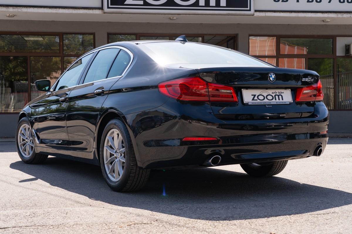 BMW
 5-Series 520d
