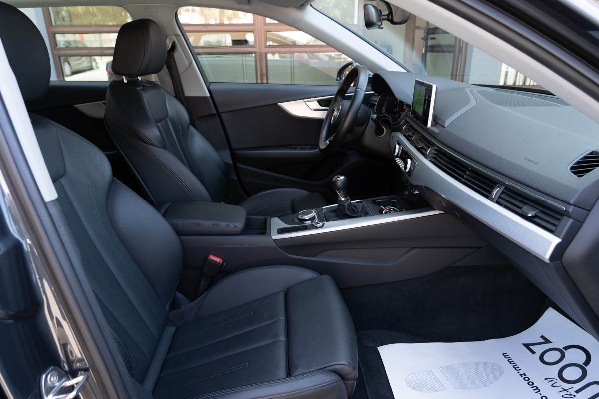 Audi A4
 2.0 TDI Executive Plus