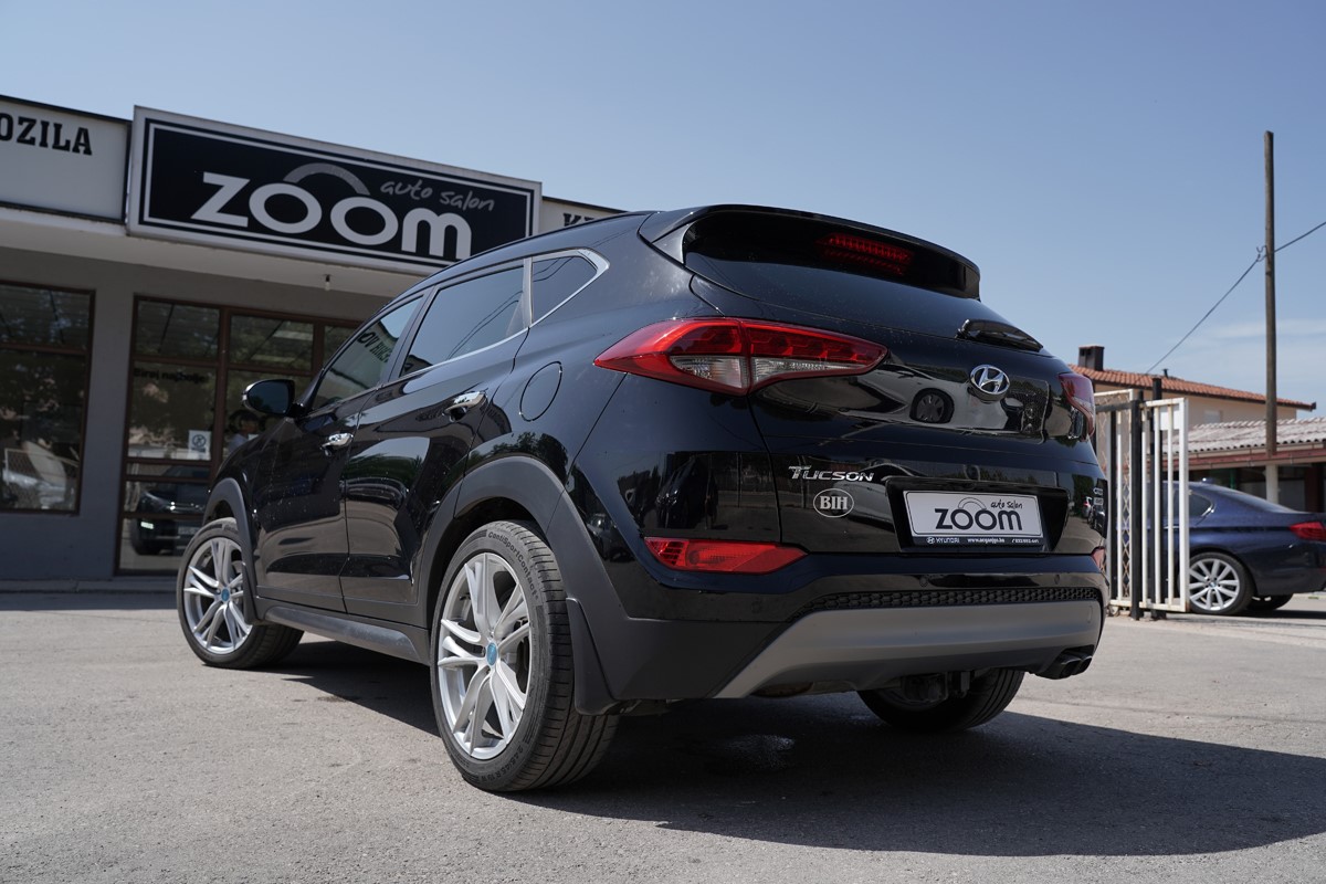 Hyundai
 Tucson
 2,0 CRDI 4X4 