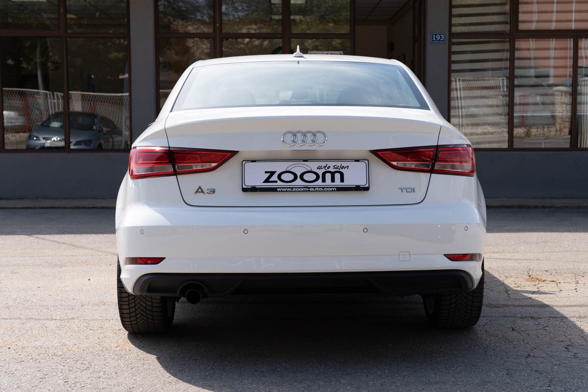 Audi A3
 1.6 TDi Business