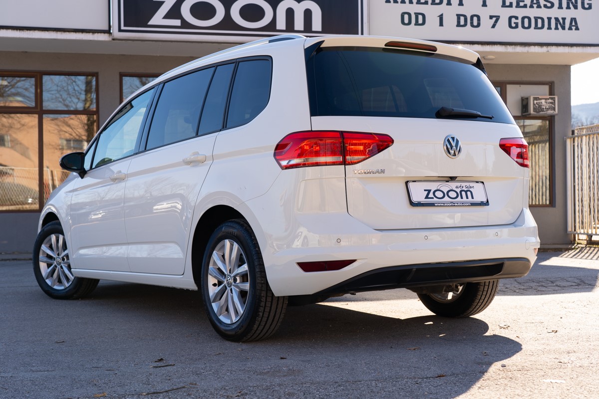 Volkswagen Touran 1.6 TDi Confortline Business 