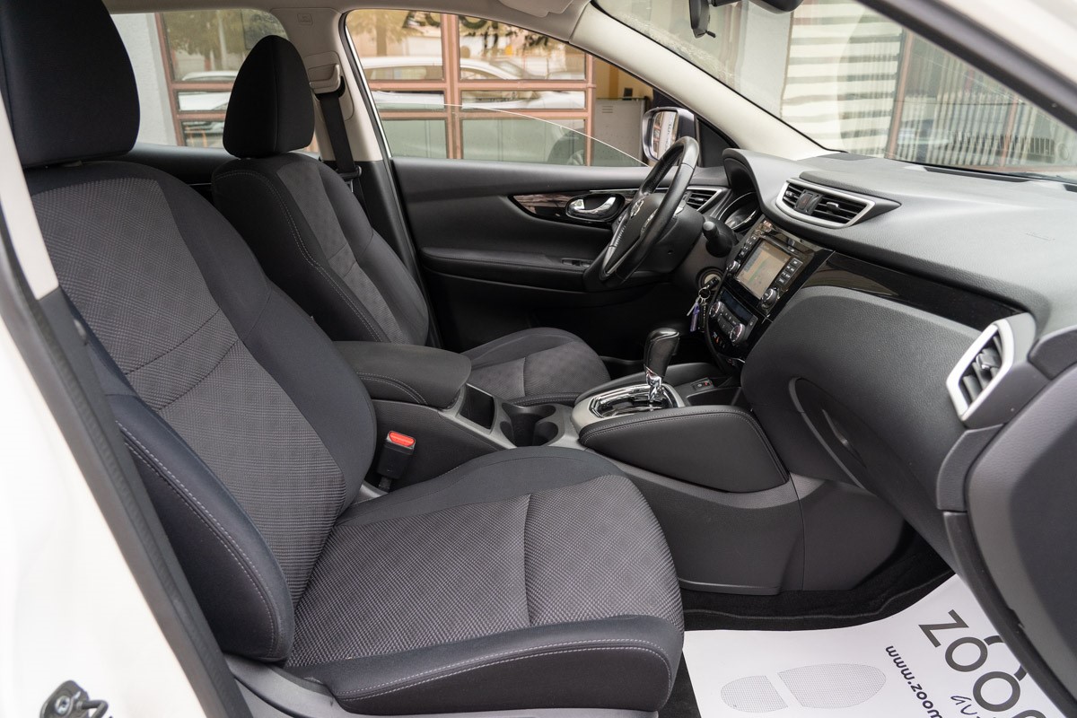 Nissan
 Qashqai 1,6 DCI