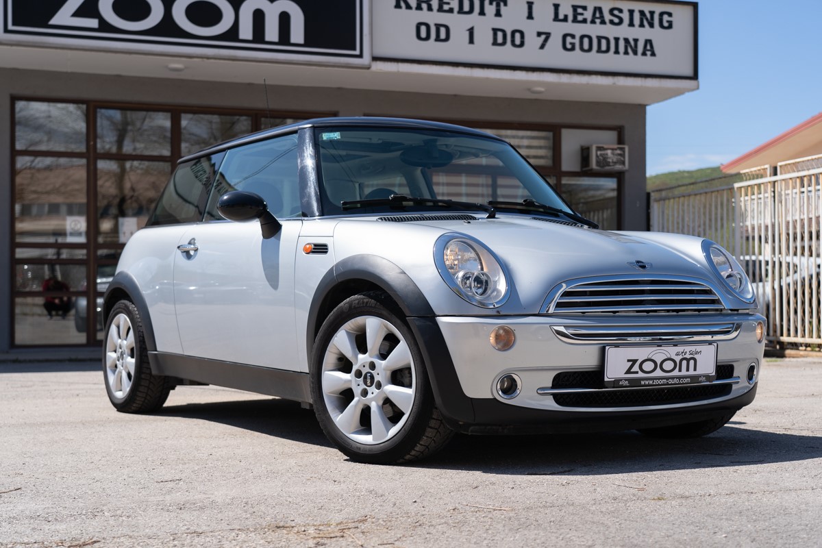 MINI
 Cooper 
 1,6 Benzin