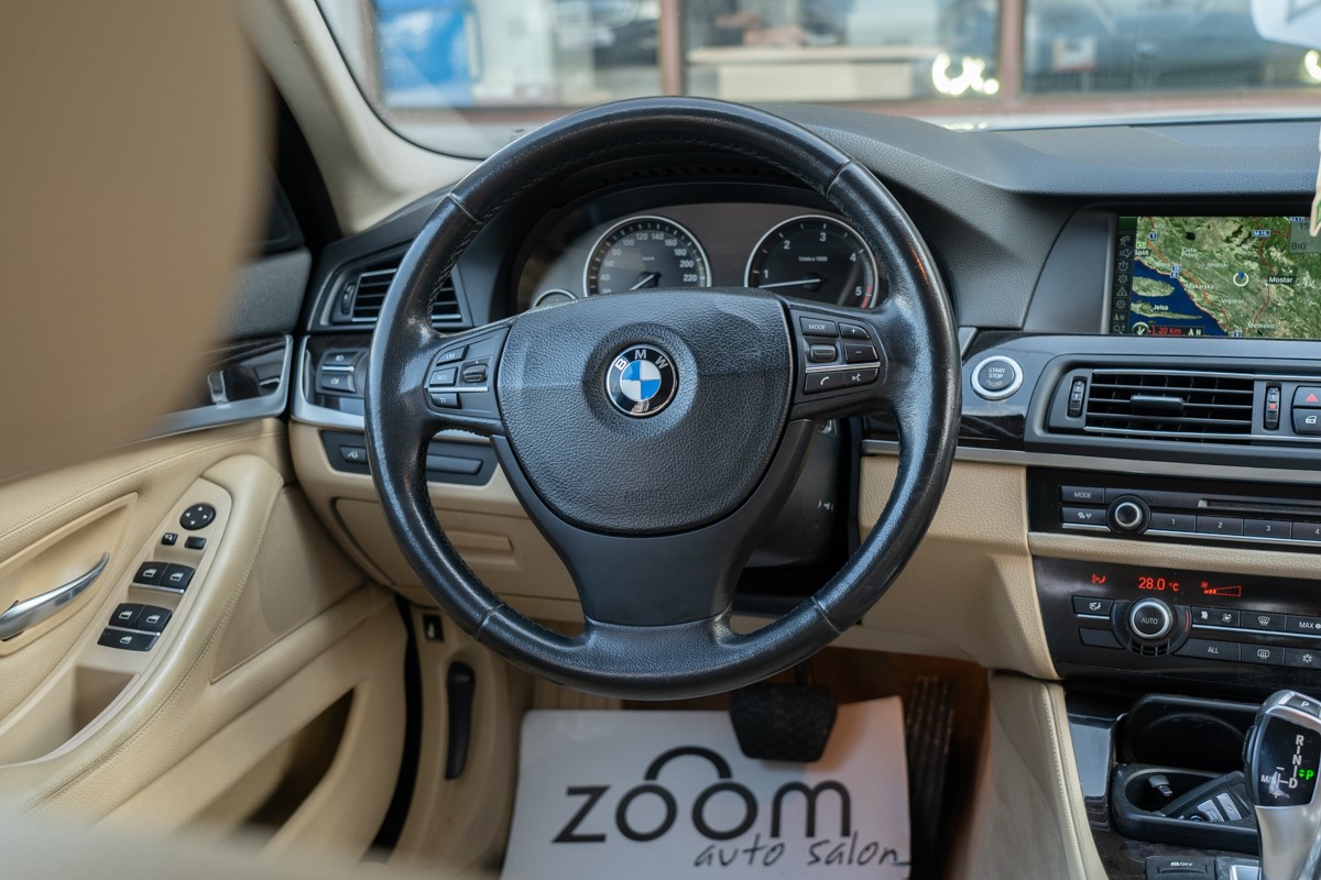 BMW
 5-Series 530d