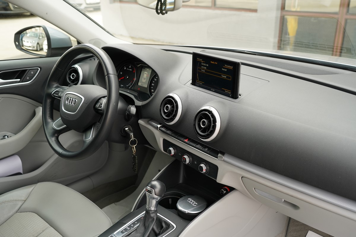 Audi A3
 2,0 TDI Stronic