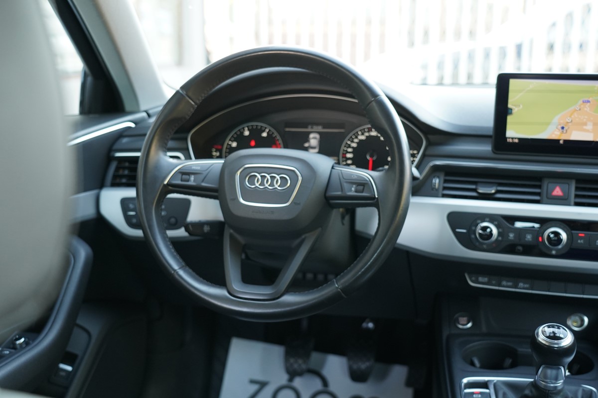 Audi A4
 2.0 TDI ULTRA 150 BUSINESS LINE