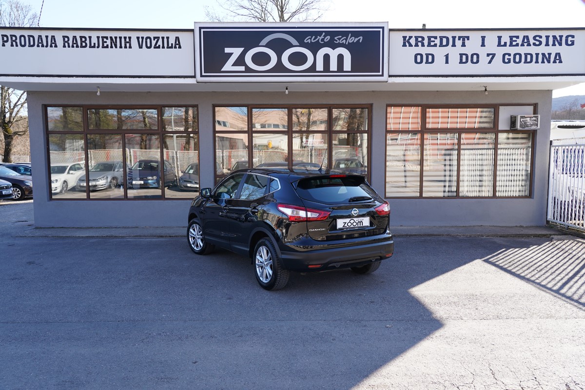 Nissan
 Qashqai 1,6 DCI