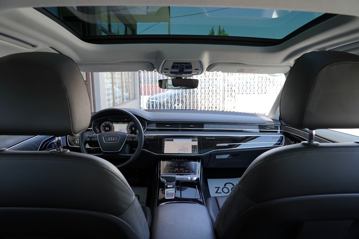 Audi A8
 50 TDI Quattro Tiptronic