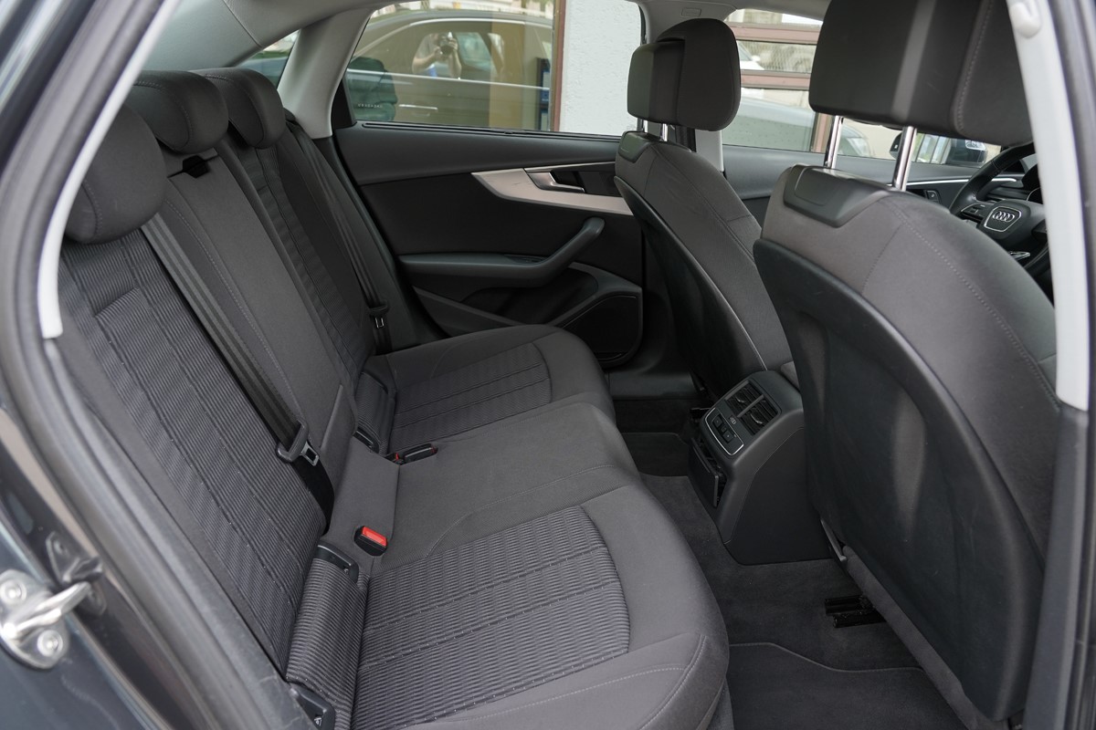 Audi A4
 3.0 TDi Quattro Tiptronic
