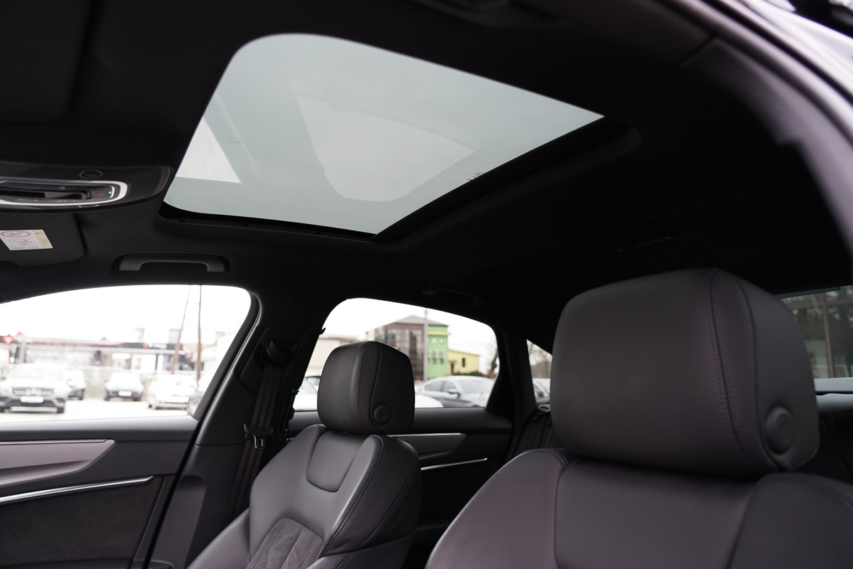 Audi A6
 50 TDI Sportline Quattro