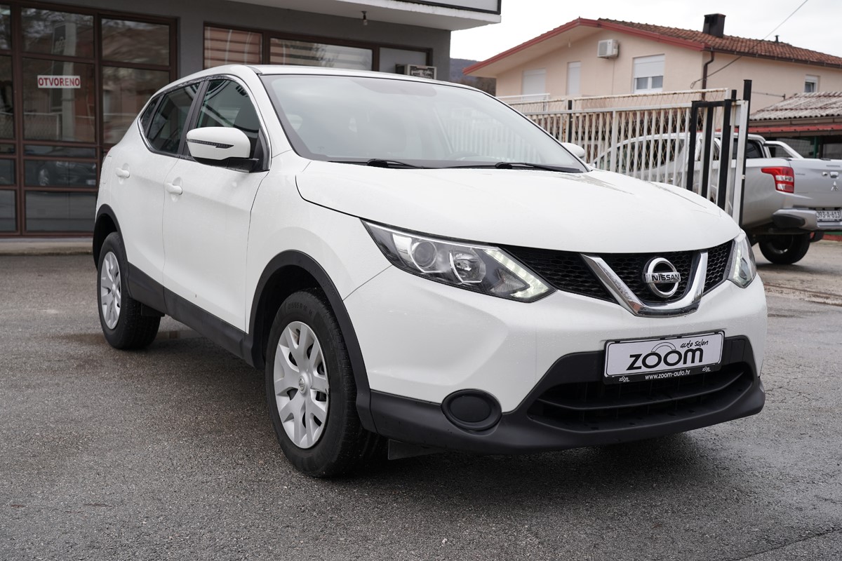 Nissan
 Qashqai 1.5 DCI