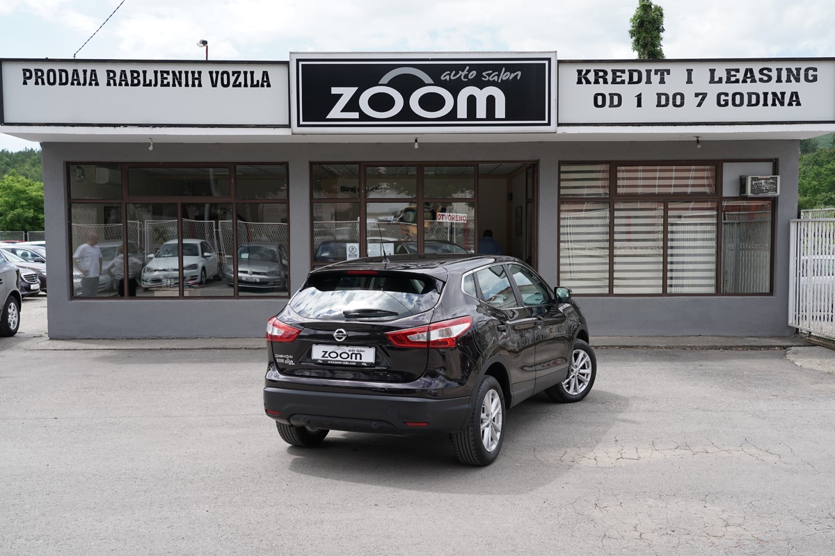 Nissan
 Qashqai 1.5 DCI