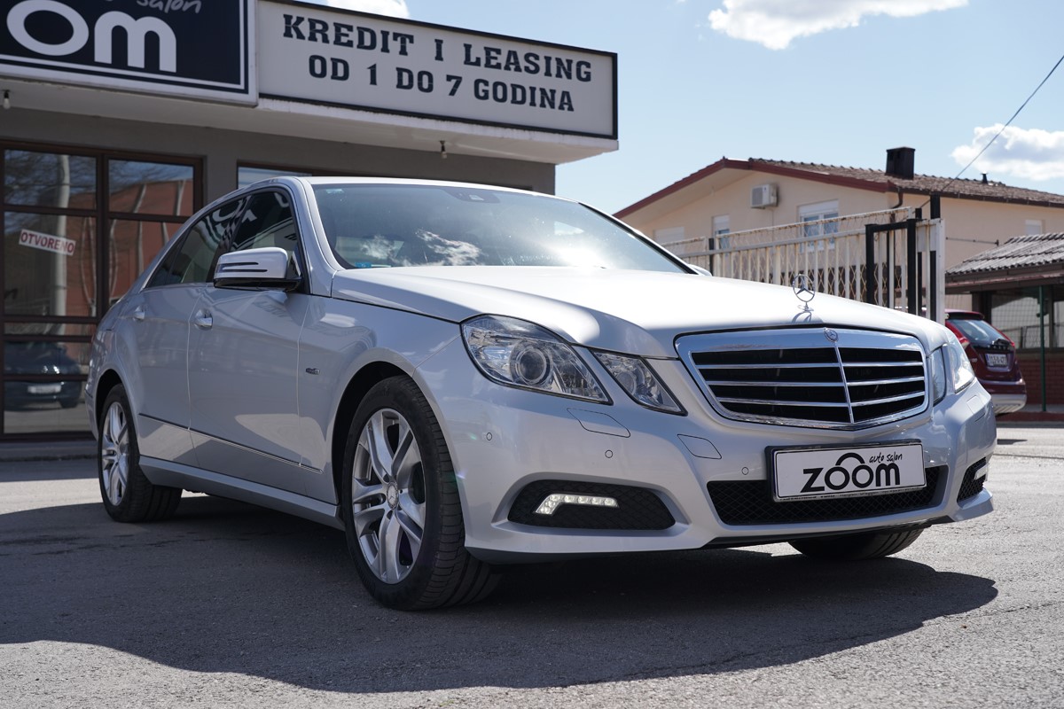 Mercedes-Benz E-Class
 E 220 CDI AVANTGARDE