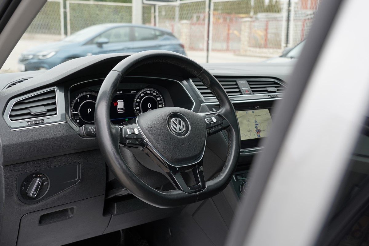 Volkswagen Tiguan
 2.0 TDi DSG Carat