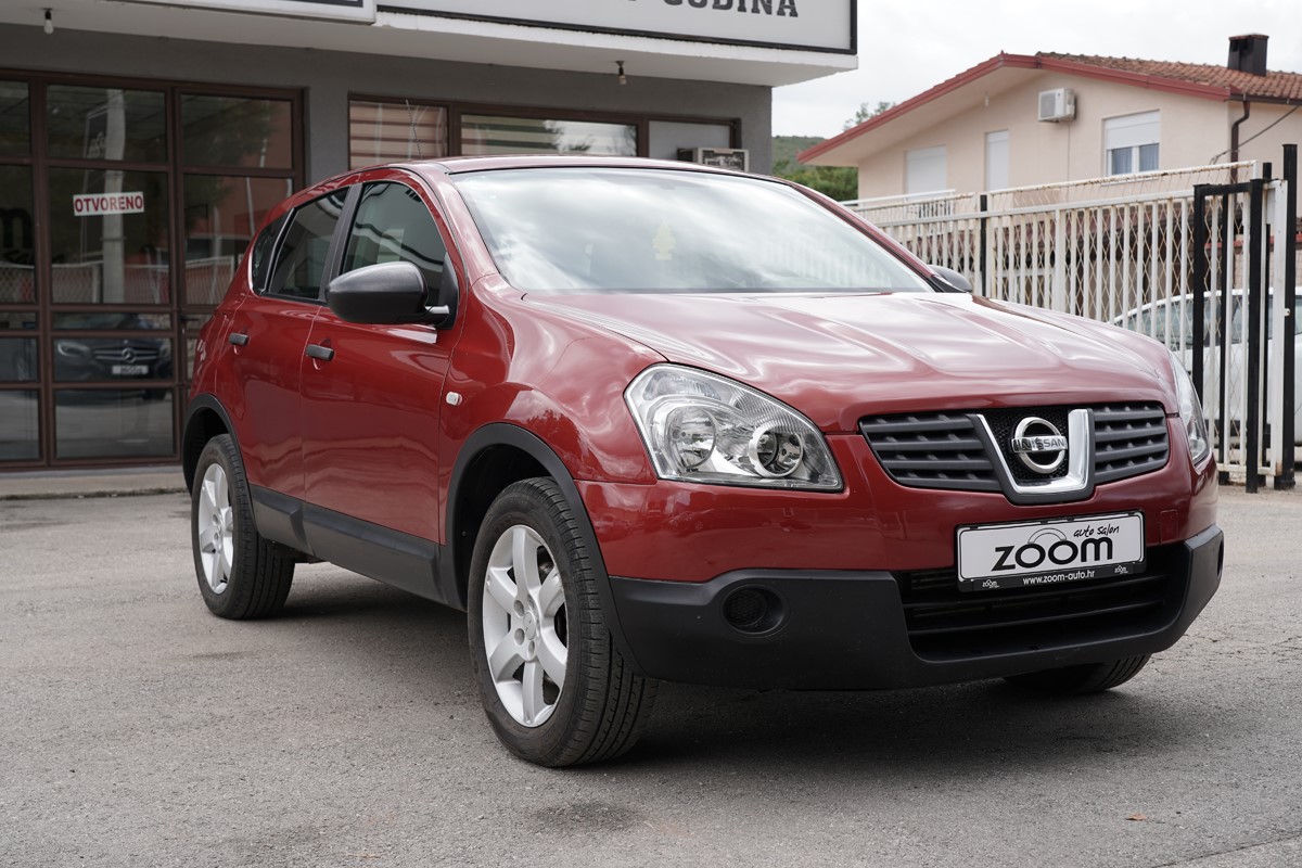 Nissan
 Qashqai 1.5 DCI