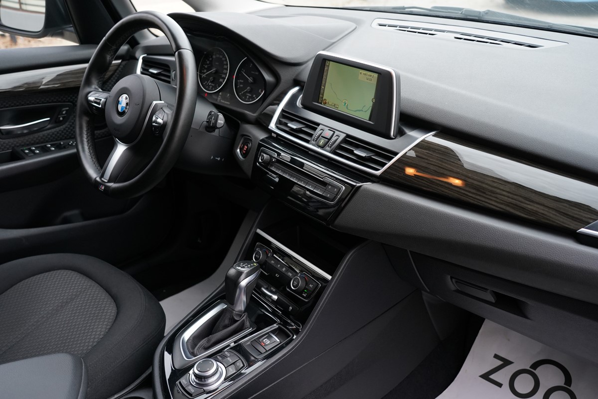 BMW
 2-Series 218 d AUTOMATIK !