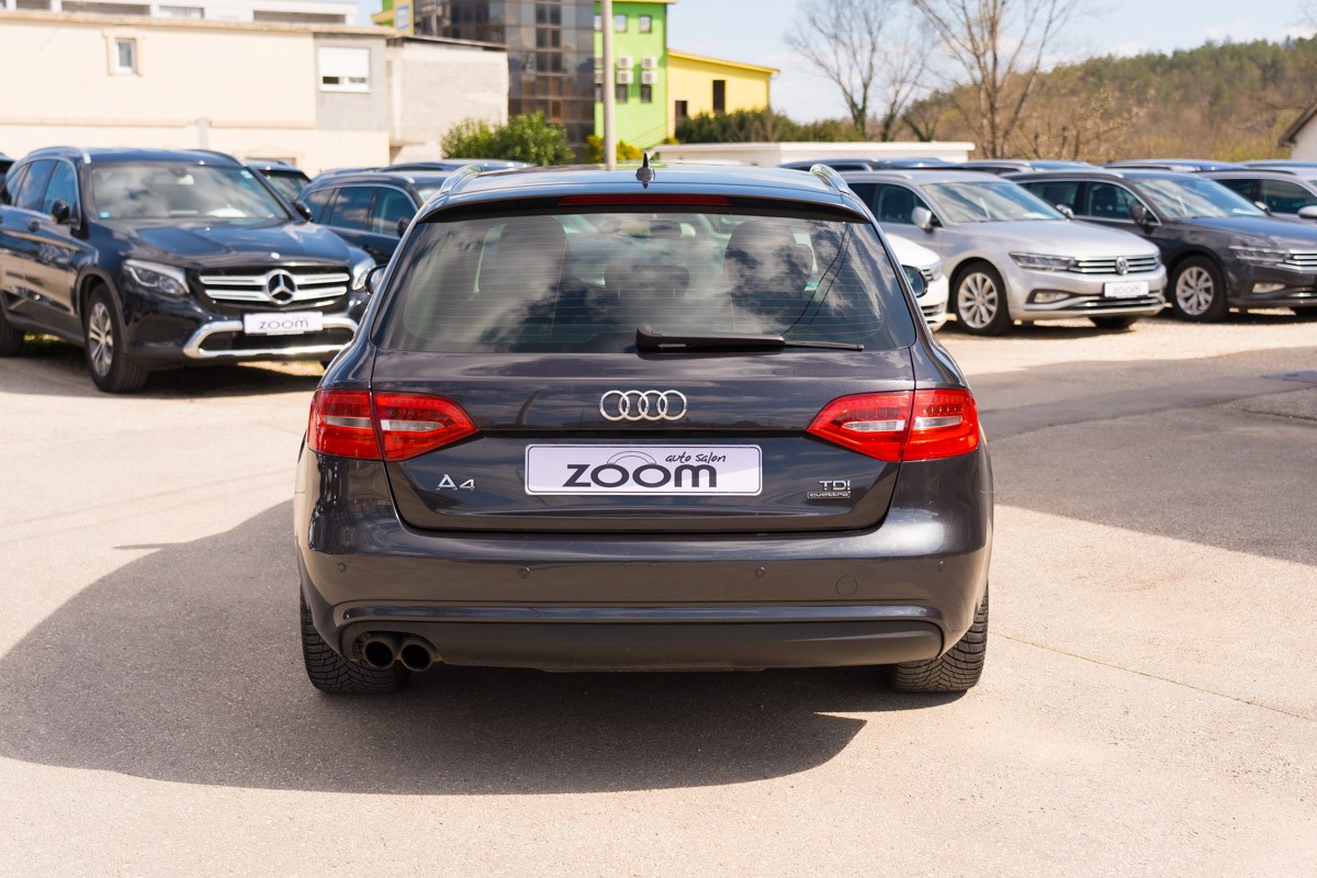 Audi A4
 2.0 TDI Quattro