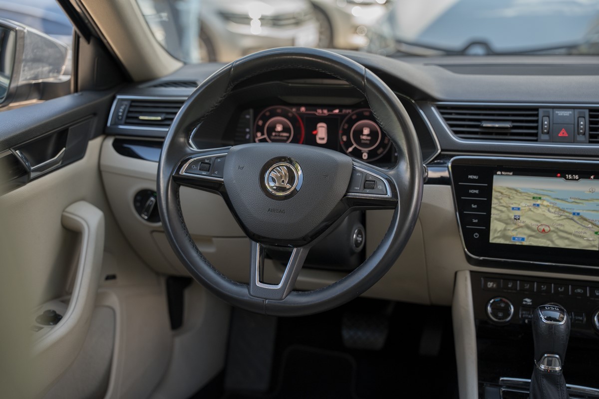 Škoda Superb 2.0 TDI DSG L&K