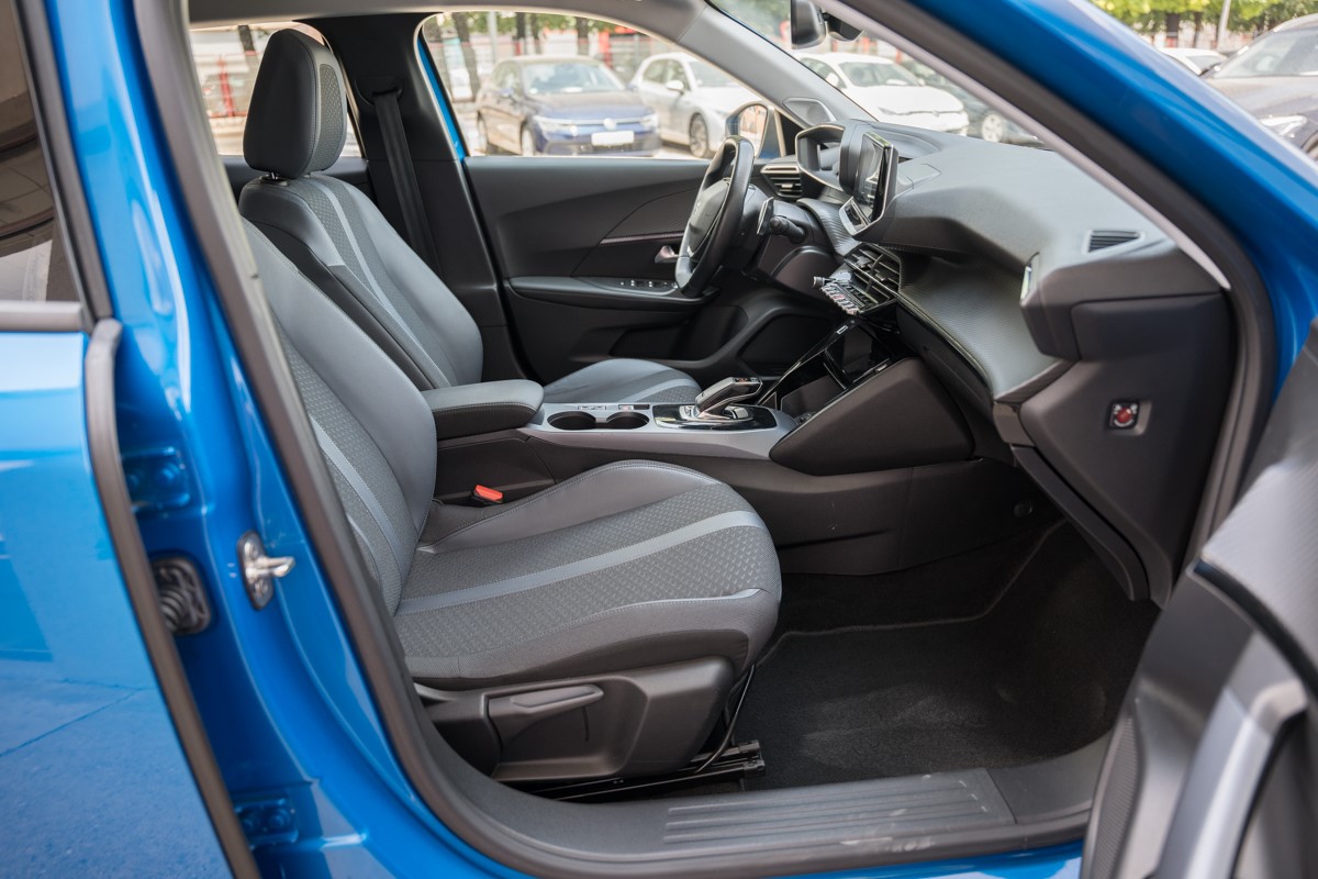 Peugeot 2008 1.5 BlueHDI ALLURE BUSINESS
