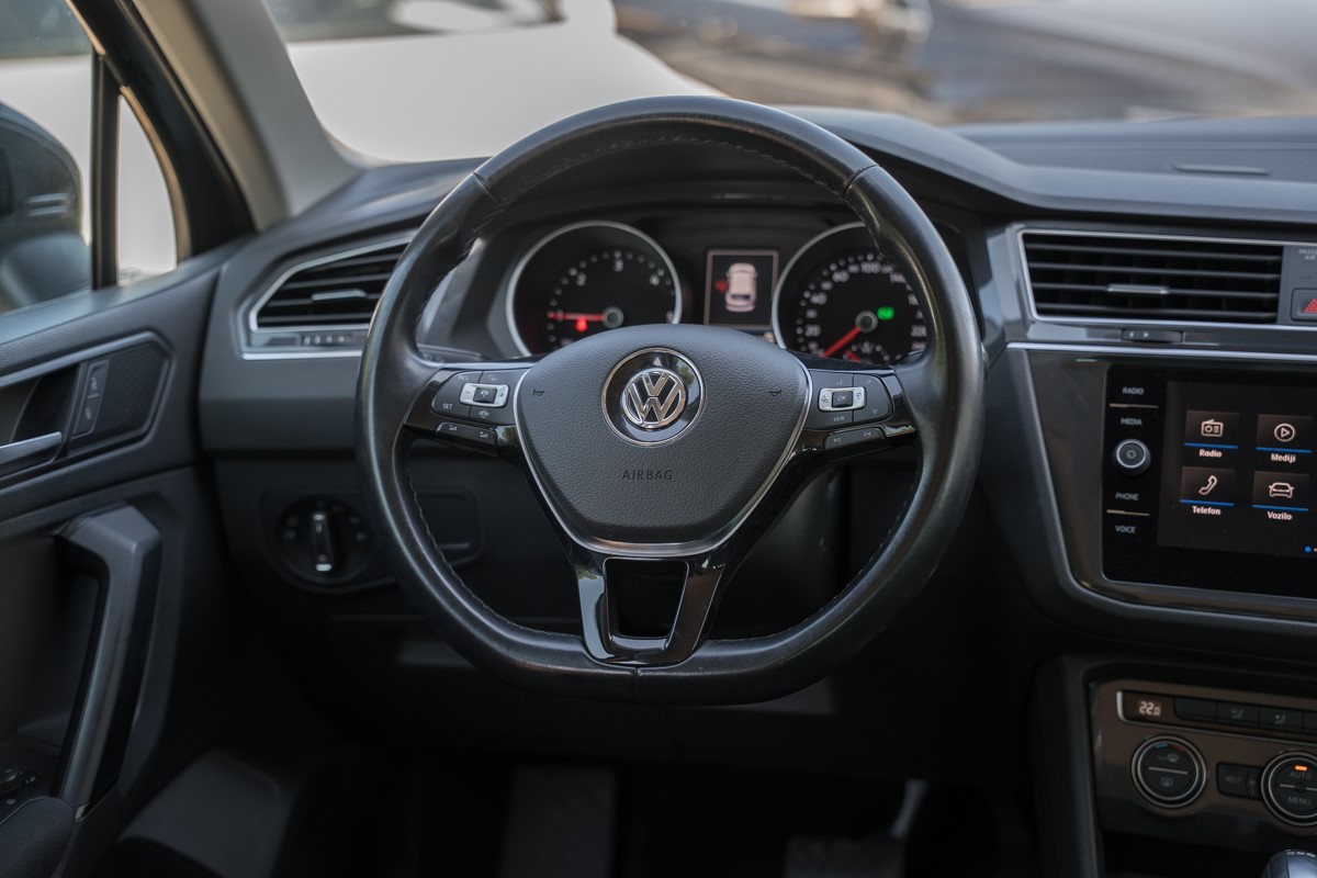 Volkswagen Tiguan
 2.0 TDI DSG