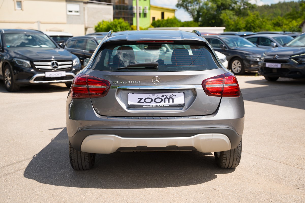 Mercedes-Benz GLA 200 d