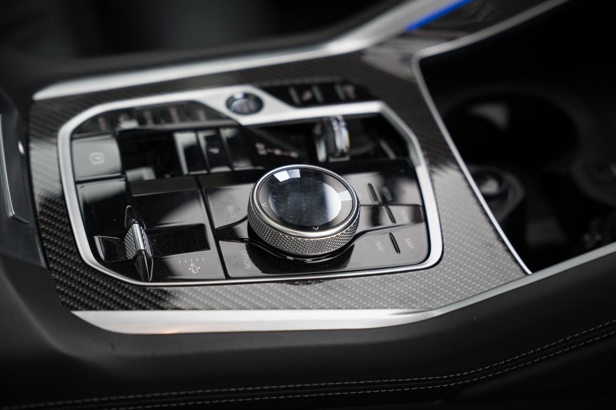 BMW
 X6
 40 D xDrive M Sport