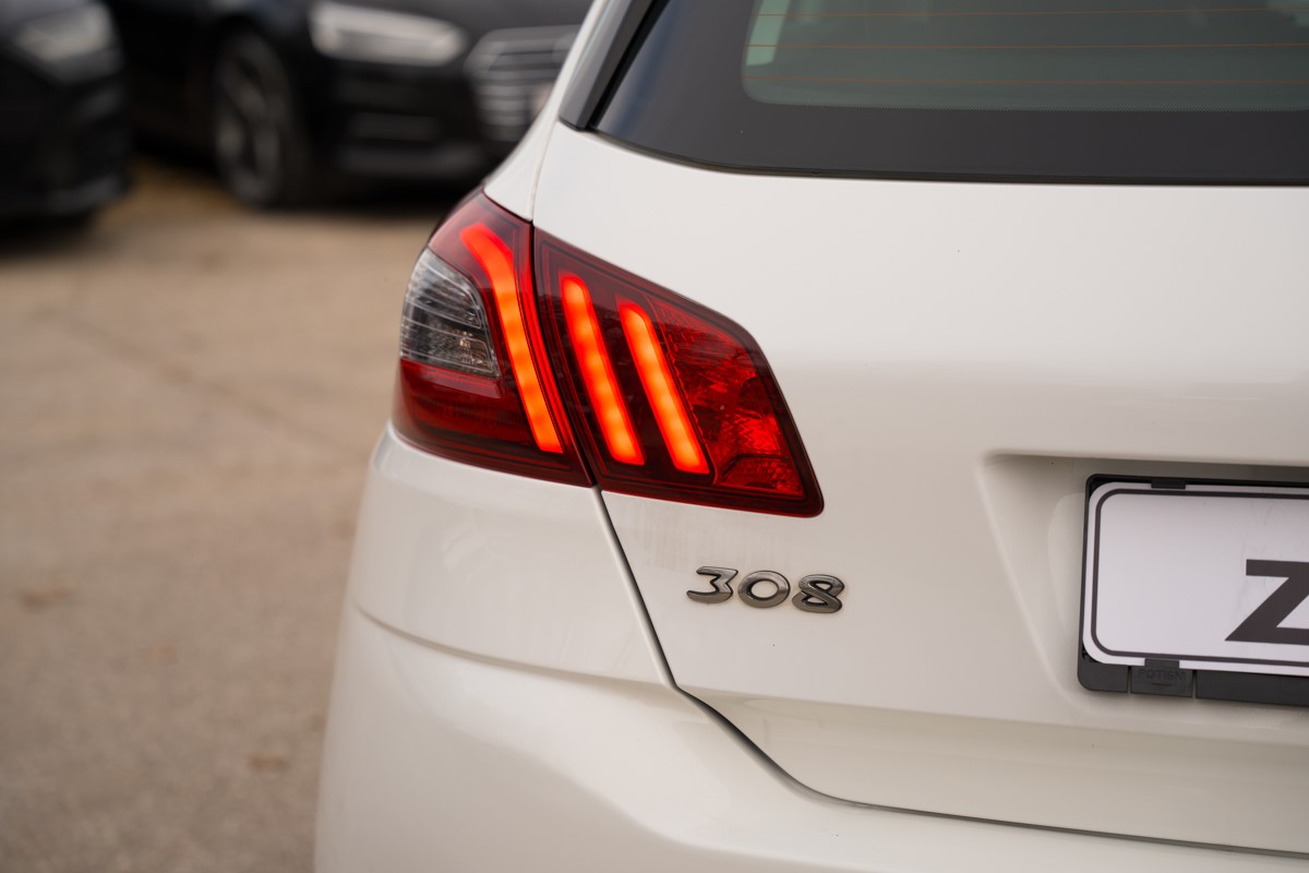Peugeot 308 1.5 BlueHDI