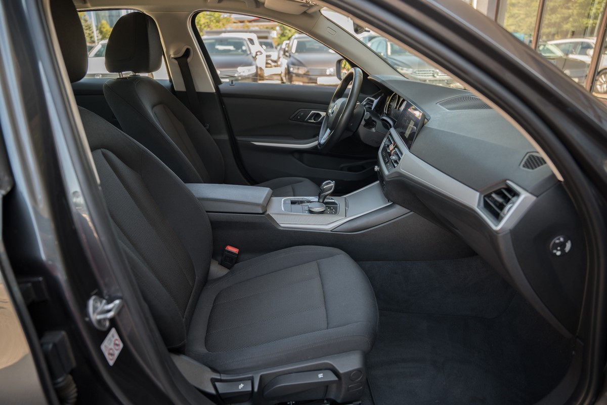 BMW
 3-Series 318 D