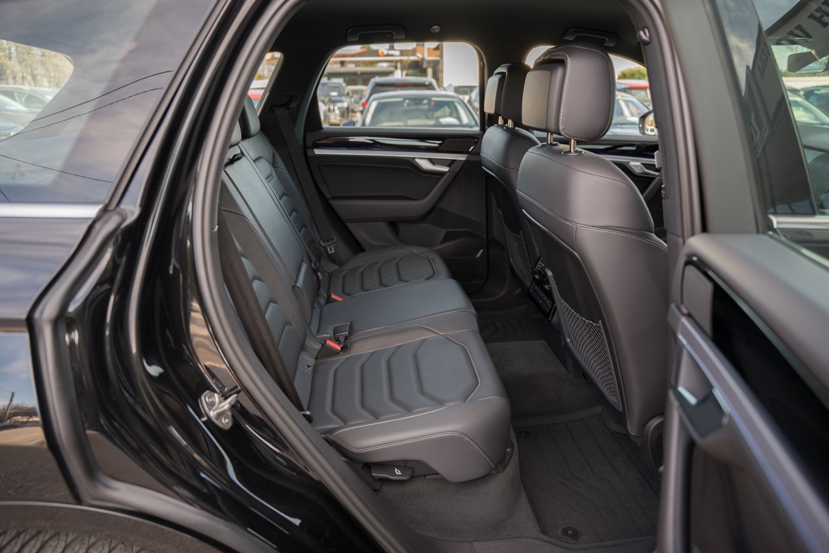 Volkswagen Touareg
 3.0 TDI R line 4MOTION