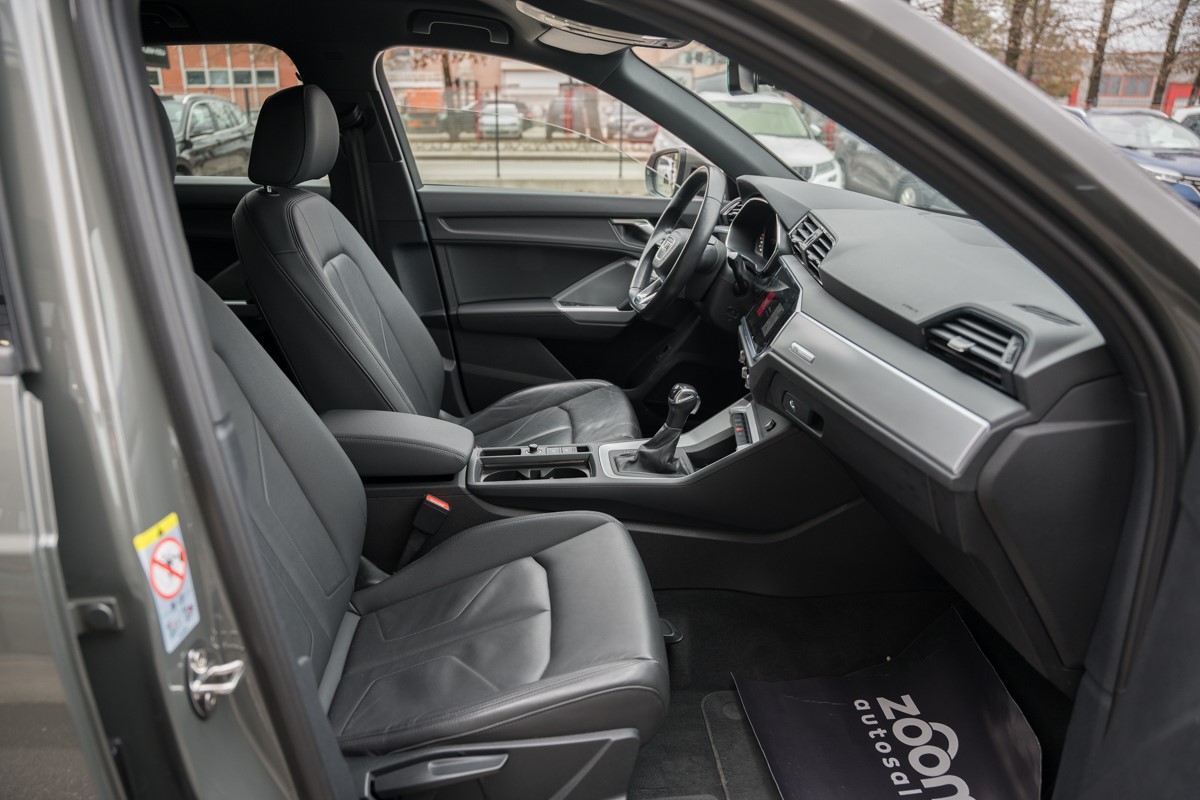 Audi Q3 35 TDI S line S-tronic