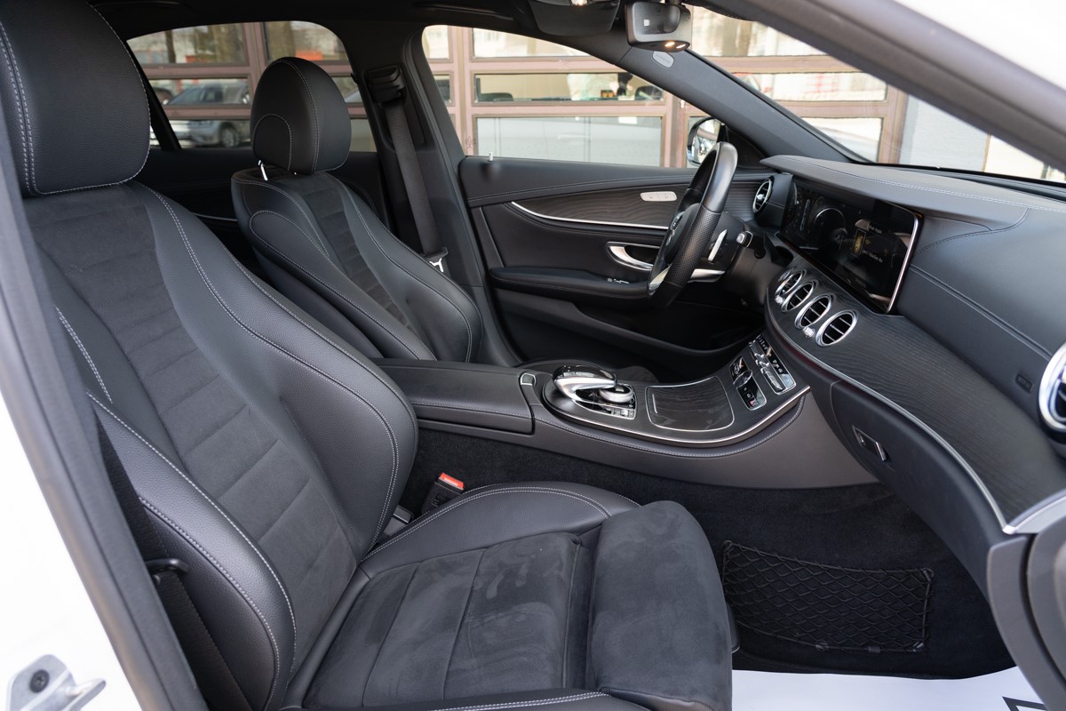 Mercedes-Benz E-Class
 E 220 D 4 MATIC