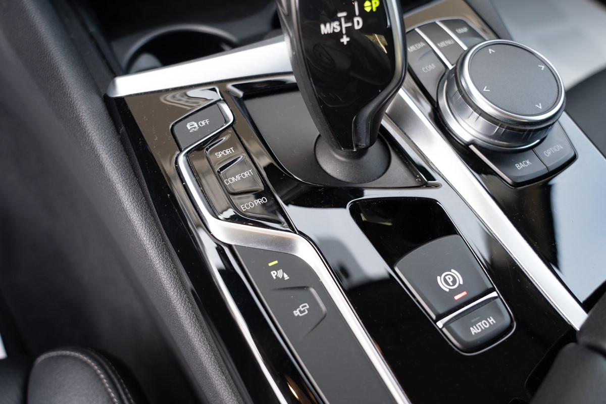 BMW
 5-Series 520dA Business