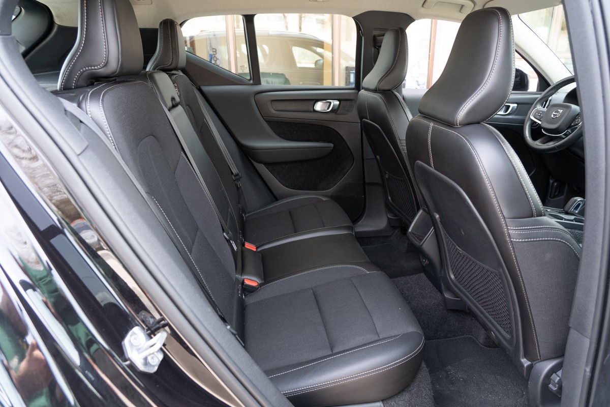 Volvo
 XC40 D4 AWD Geartronic Business