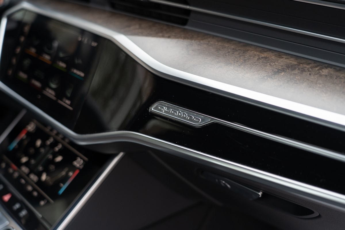 Audi A6
 3,0 TDI