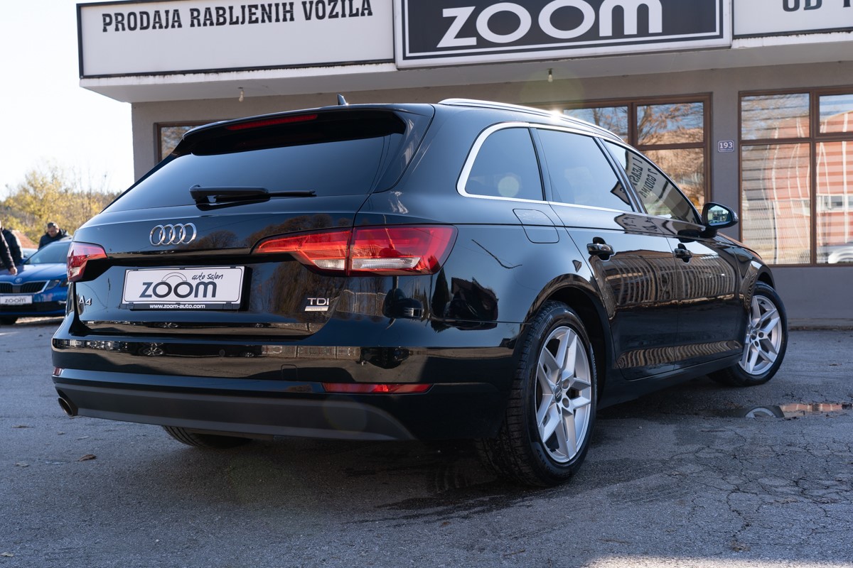 Audi A4
 2.0 TDI