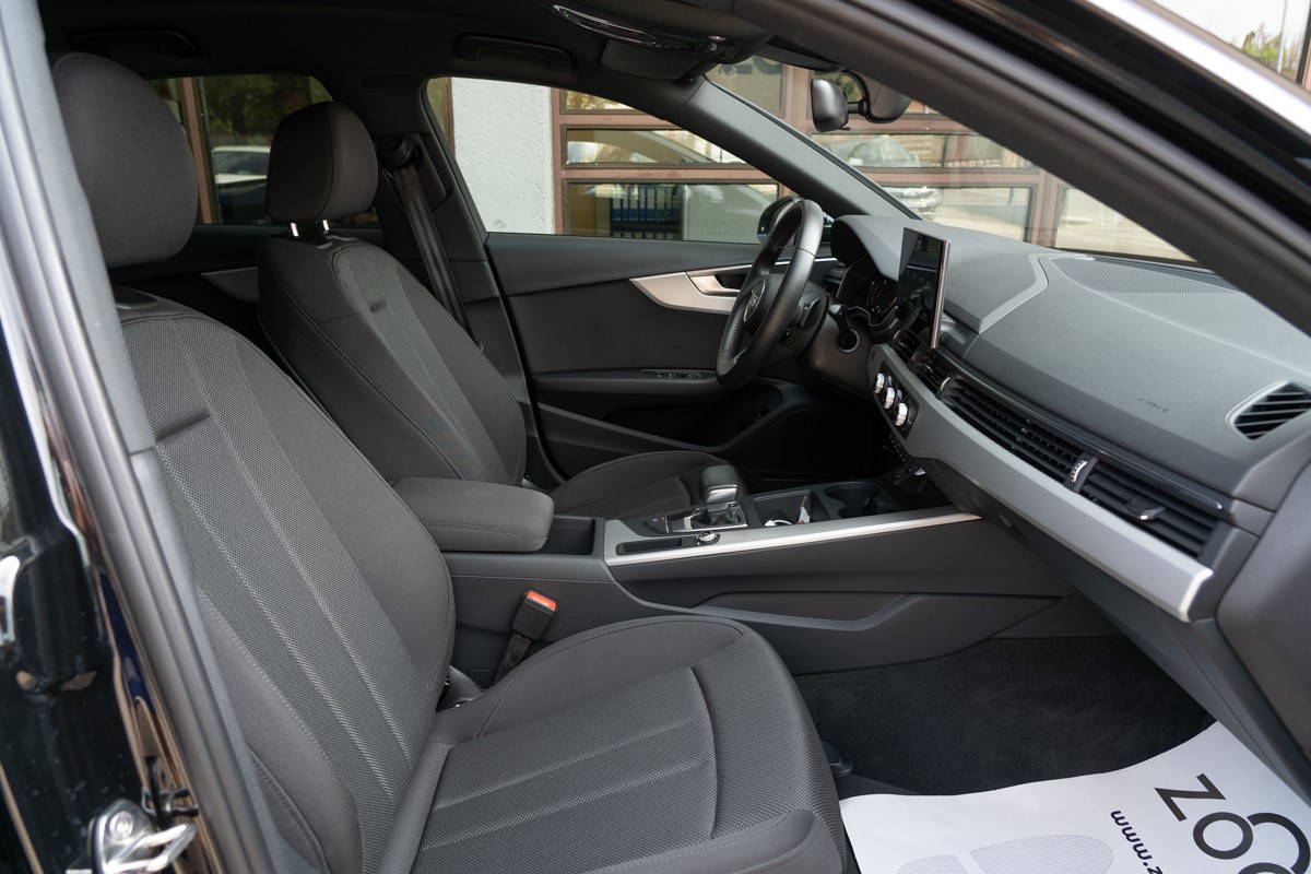Audi A4
 30 TDI S-Tronic Business