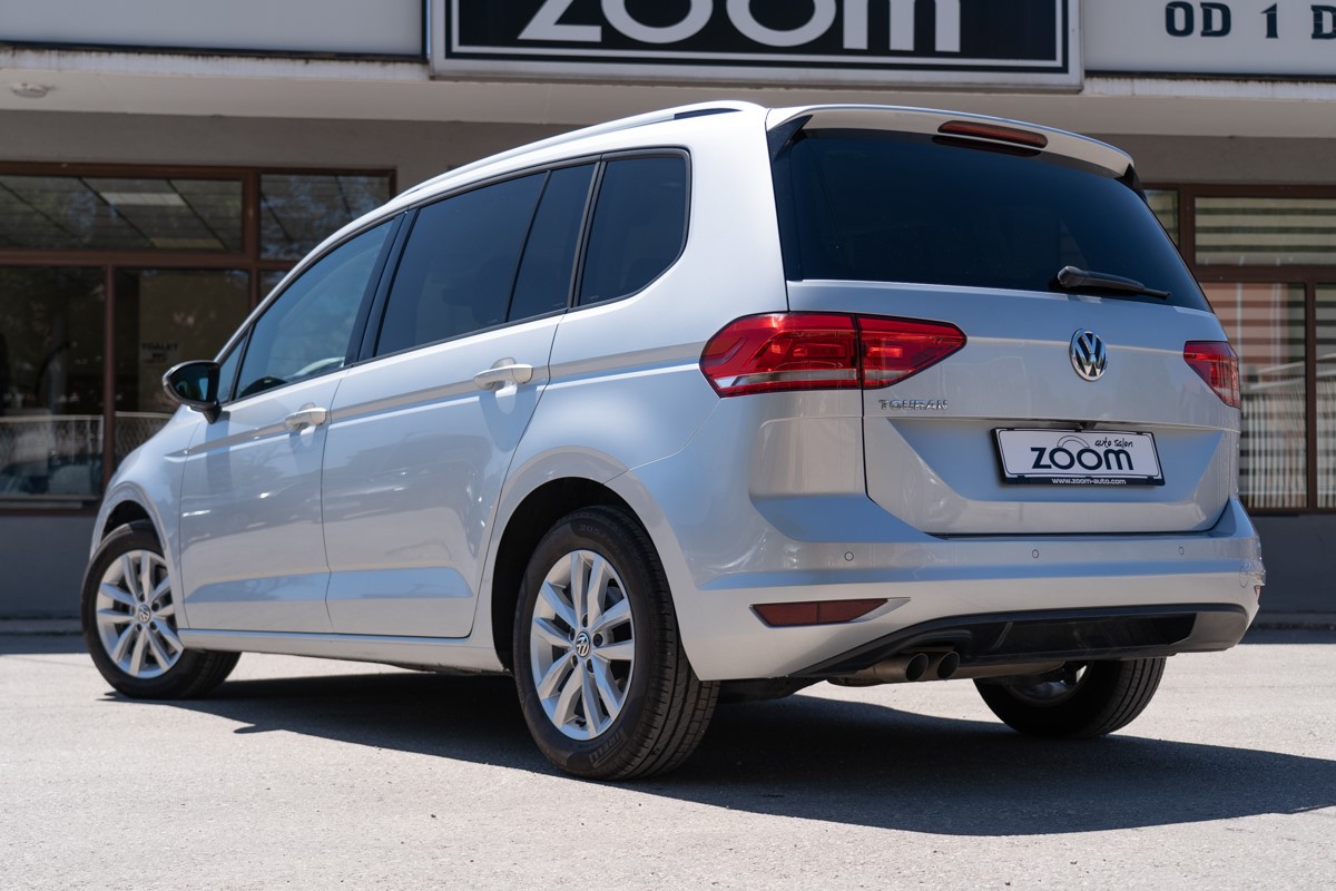 Volkswagen Touran 2.0 TDi Confortline Business DSG7