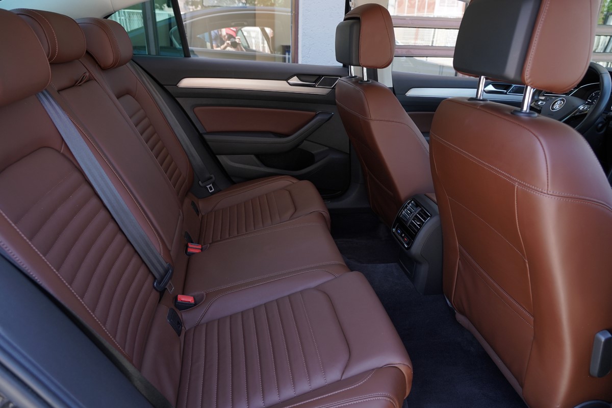 Volkswagen Passat 2.0 TDi DSG Carat Exclusive