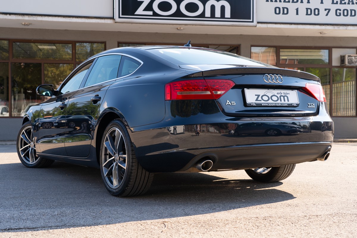 Audi A5
 3,0 TDI Quattro