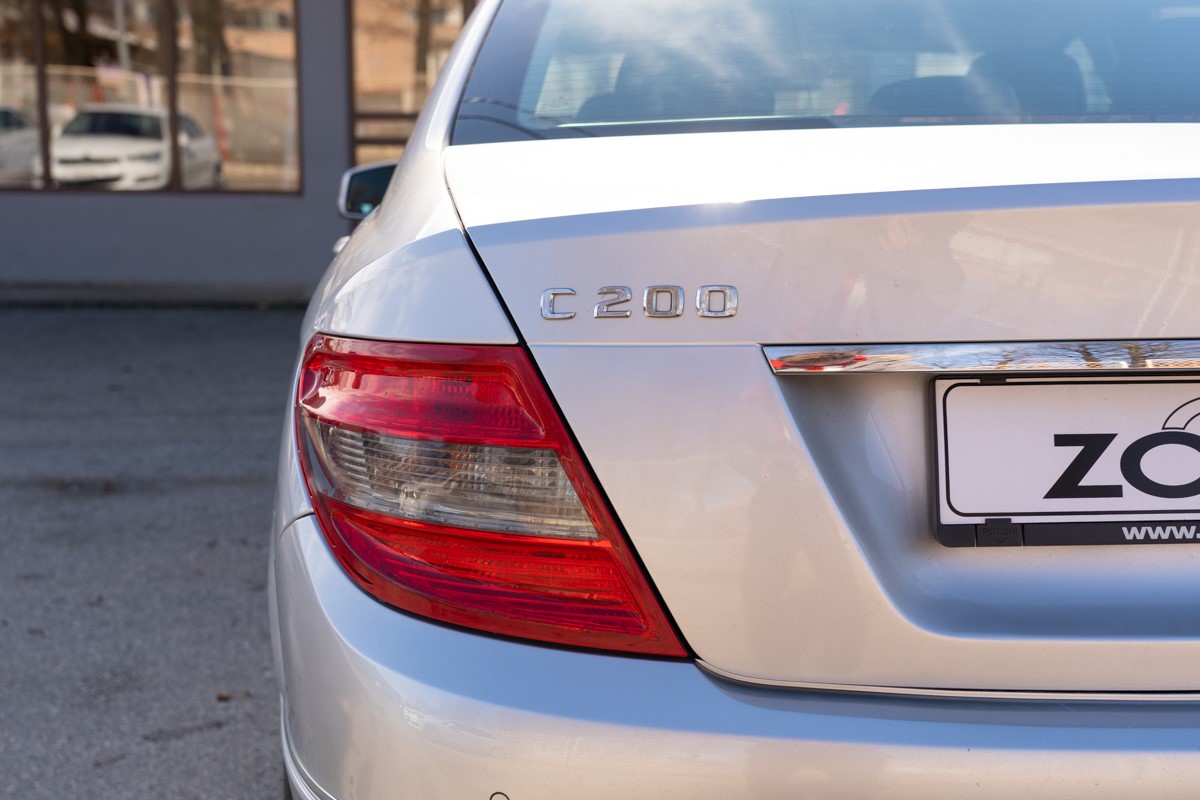 Mercedes-Benz C-Class
 200 CDI