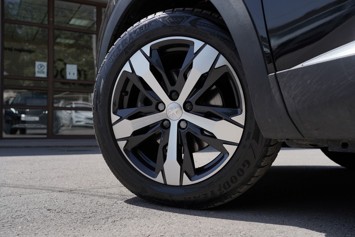 Peugeot 3008 1,5 BlueHDI ALLURE