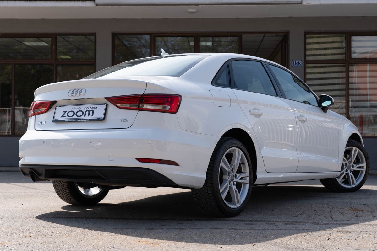 Audi A3
 1.6 TDi Business