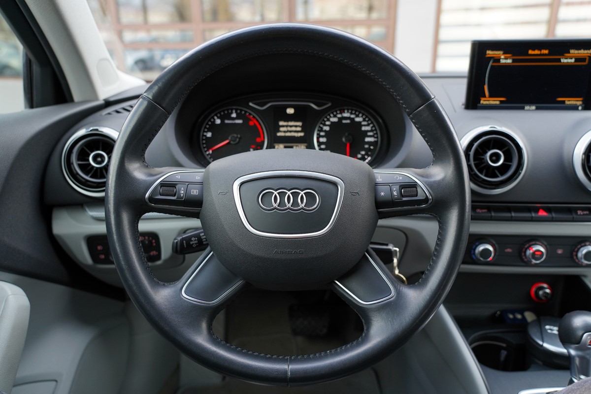 Audi A3
 2,0 TDI Stronic