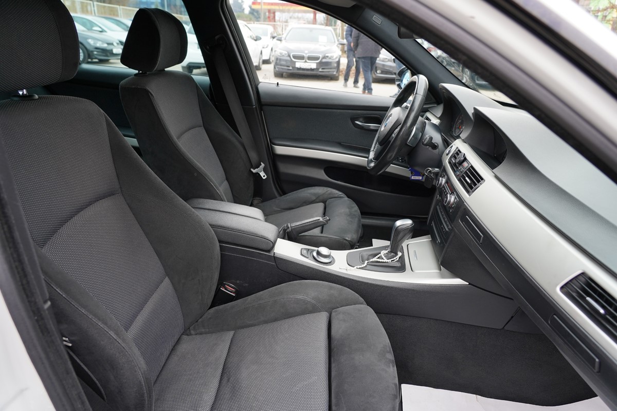 BMW
 3-Series 335d