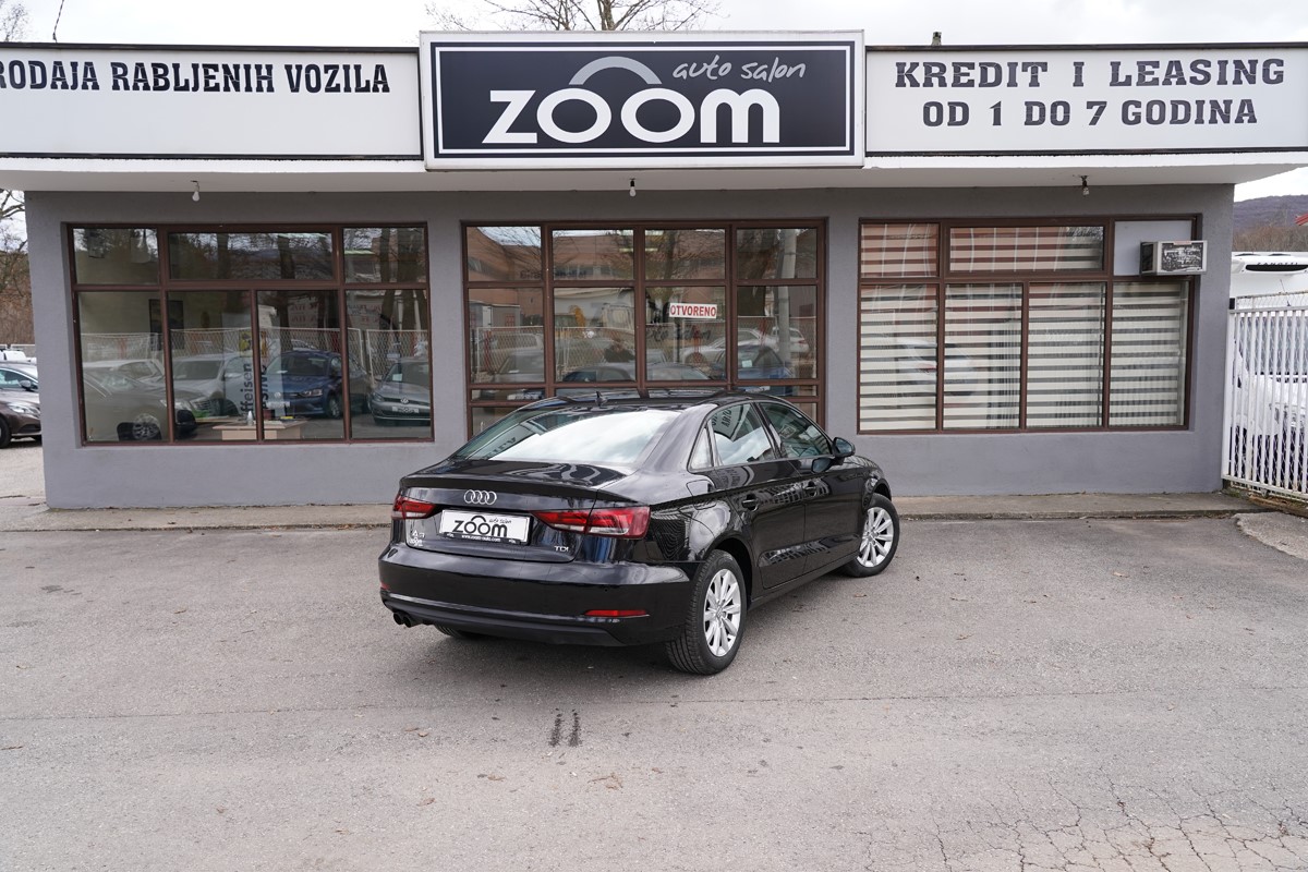Audi A3
 2,0 TDI S-tronic