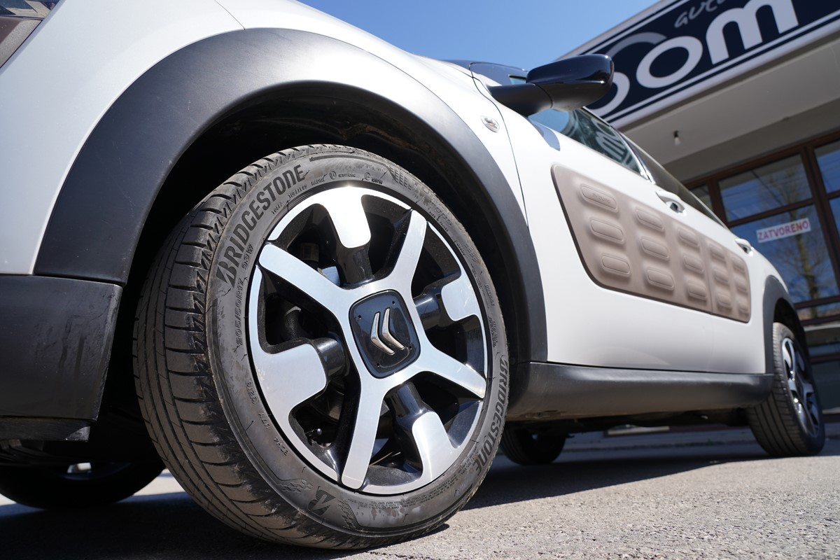 Citroën C4 Cactus 1.6 HDI