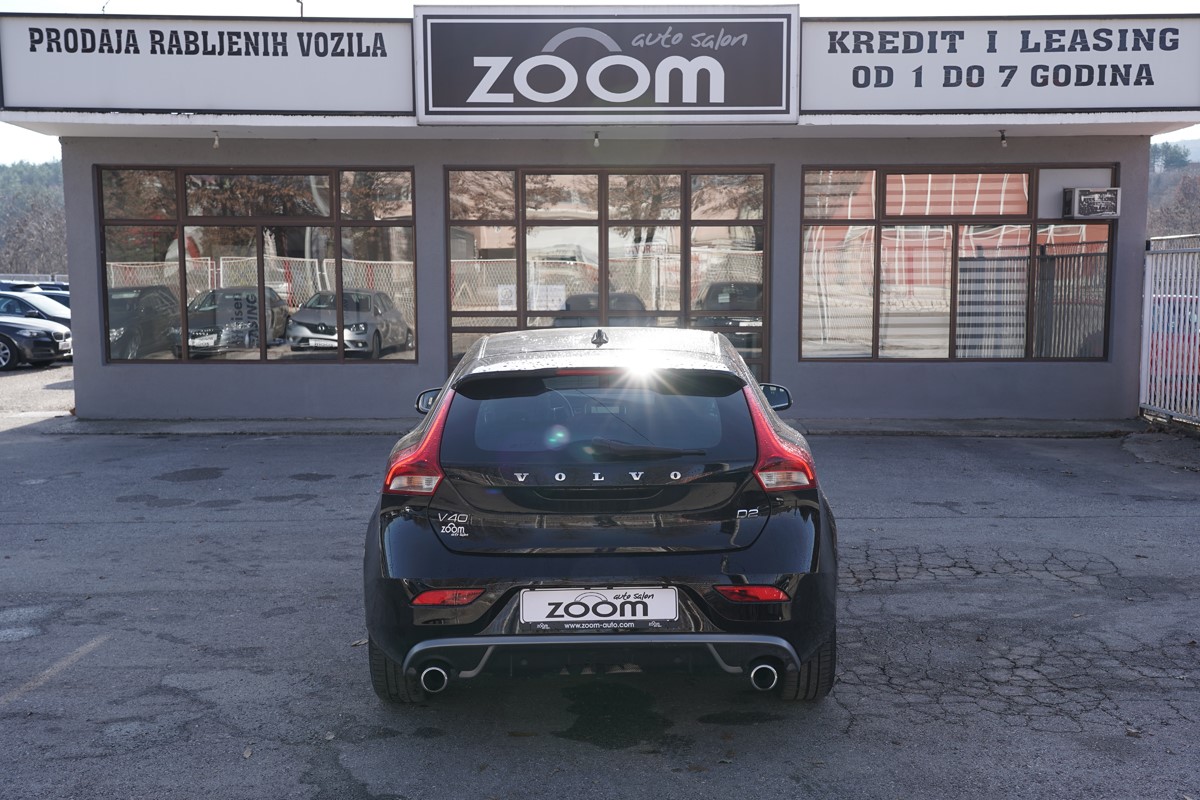 Volvo
 V40 D2 BUSINESS SPORT 5D