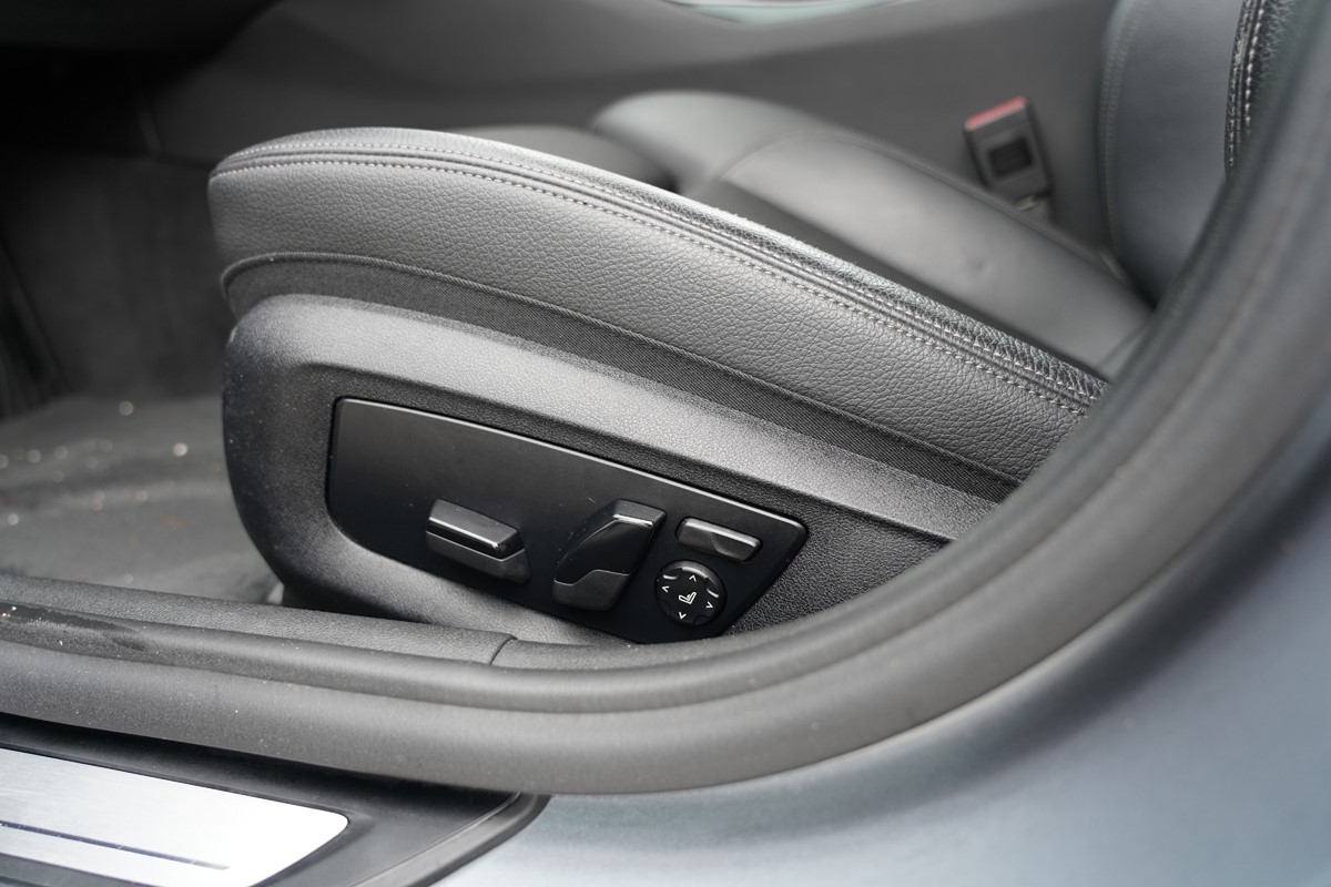 BMW
 5-Series 530D XDRIVE