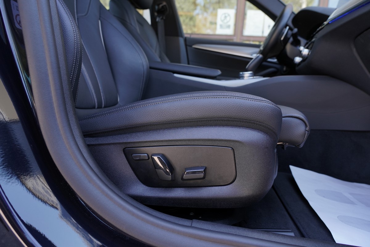 BMW
 5-Series 530XD M-Sport