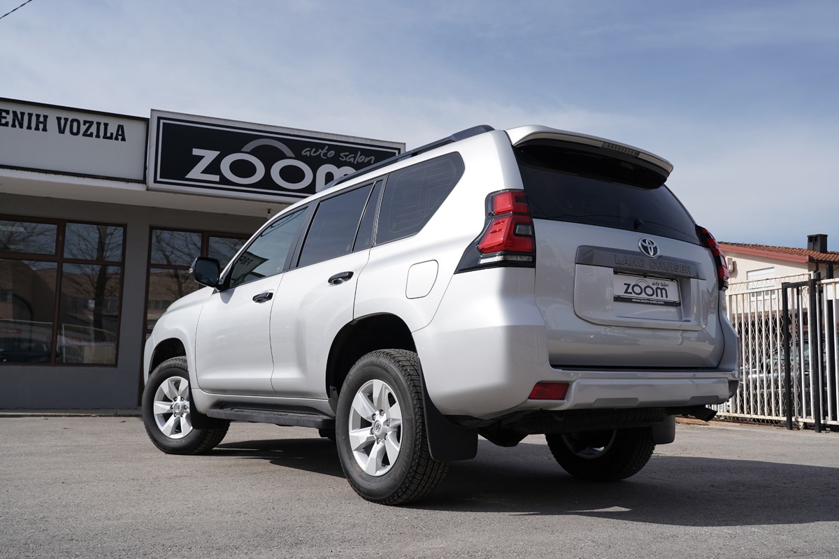 Toyota
 Land Cruiser
 2,8 D-4D